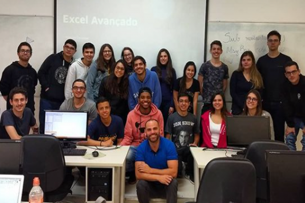 foto com a turma do curso de Excel